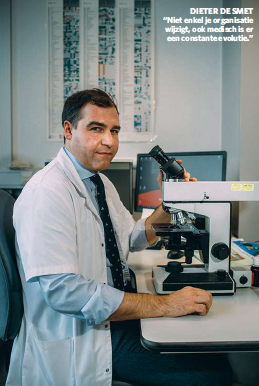 foto dr. De Smet aan bureau in het lab